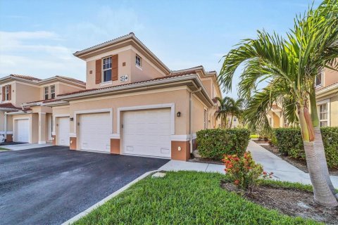 Condo in Punta Gorda, Florida, 3 bedrooms  № 2109492