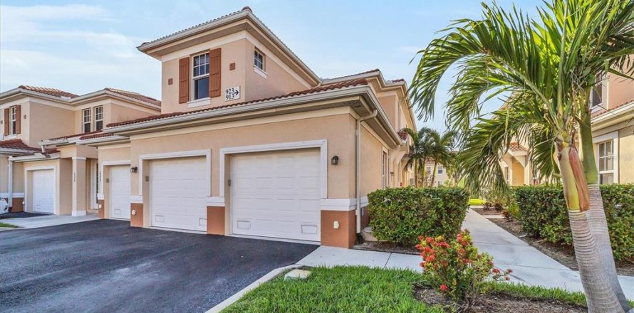 Condominio en Punta Gorda, Florida, 3 dormitorios № 2109492