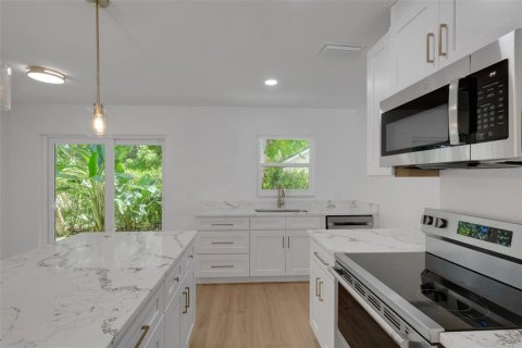 Appartement à louer à Belleair Bluffs, Floride: 2 chambres, 92.16 m2 № 2411385 - photo 19