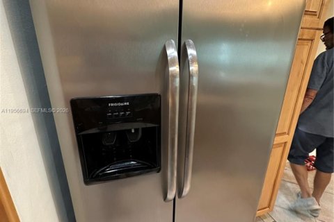 Condominio en alquiler en Fort Lauderdale, Florida, 3 dormitorios, 97.08 m2 № 2010637 - foto 2