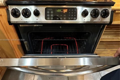 Condominio en alquiler en Fort Lauderdale, Florida, 3 dormitorios, 97.08 m2 № 2010637 - foto 13