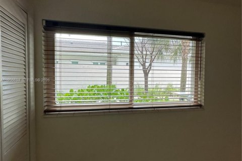 Condominio en alquiler en Fort Lauderdale, Florida, 3 dormitorios, 97.08 m2 № 2010637 - foto 5