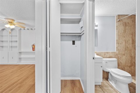 Condominio en venta en Gainesville, Florida, 1 dormitorio, 50.91 m2 № 1856487 - foto 10