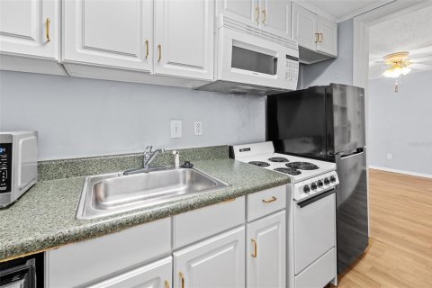 Condominio en venta en Gainesville, Florida, 1 dormitorio, 50.91 m2 № 1856487 - foto 9