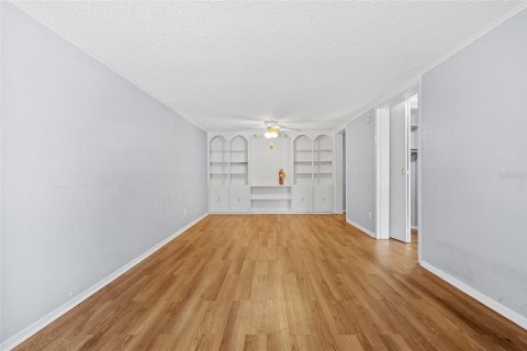 Condominio en venta en Gainesville, Florida, 1 dormitorio, 50.91 m2 № 1856487 - foto 4