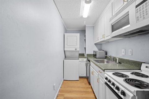 Condominio en venta en Gainesville, Florida, 1 dormitorio, 50.91 m2 № 1856487 - foto 2