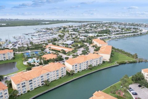 Copropriété à louer à St. Lucie, Floride: 2 chambres, 184.78 m2 № 2089659 - photo 2