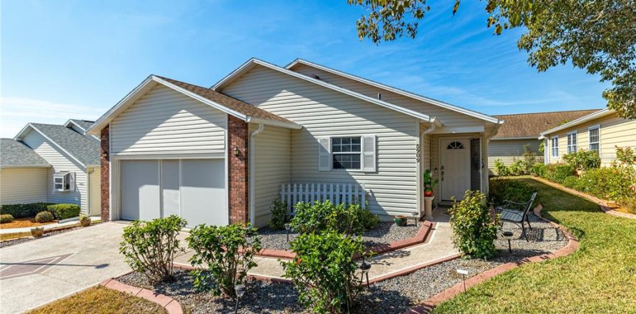 Casa en Zephyrhills, Florida 2 dormitorios, 131.64 m2 № 1529255