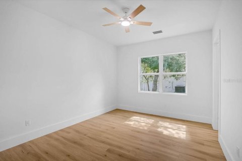 Villa ou maison à vendre à North Port, Floride: 3 chambres, 221.85 m2 № 2234381 - photo 12