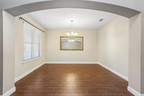 House in Lutz, Florida 7 bedrooms, 440.54 sq.m. № 2313046 - photo 10