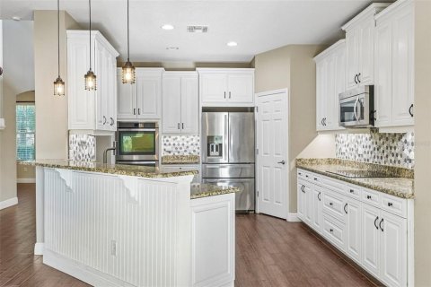 House in Lutz, Florida 7 bedrooms, 440.54 sq.m. № 2313046 - photo 8