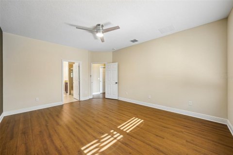 House in Lutz, Florida 7 bedrooms, 440.54 sq.m. № 2313046 - photo 16
