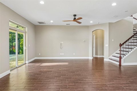 House in Lutz, Florida 7 bedrooms, 440.54 sq.m. № 2313046 - photo 6