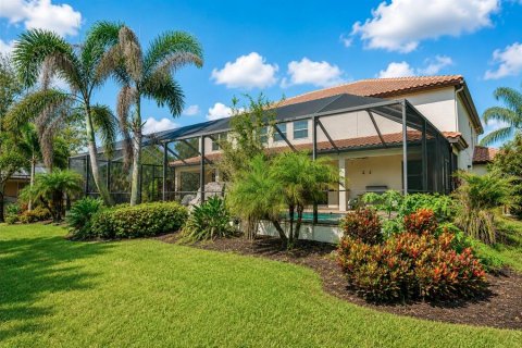 House in Lutz, Florida 7 bedrooms, 440.54 sq.m. № 2313046 - photo 30