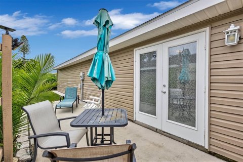 Villa ou maison à vendre à Sarasota, Floride: 2 chambres, 68.28 m2 № 2400102 - photo 30