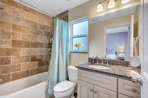 Villa ou maison à vendre à Sarasota, Floride: 2 chambres, 68.28 m2 № 2400102 - photo 25