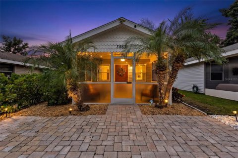 Villa ou maison à vendre à Sarasota, Floride: 2 chambres, 68.28 m2 № 2400102 - photo 2