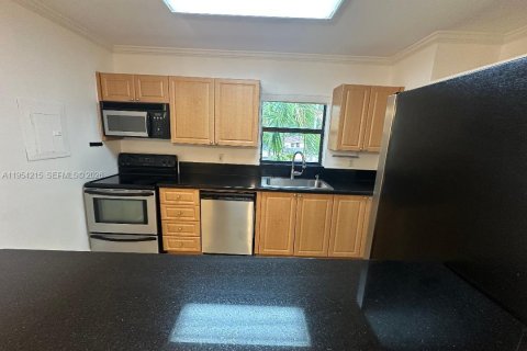 Apartamento en alquiler en Bal Harbour, Florida, 1 dormitorio, 76.46 m2 № 2008971 - foto 8