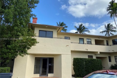 Apartamento en Bal Harbour, Florida 1 dormitorio, 76.46 m2 № 2008971