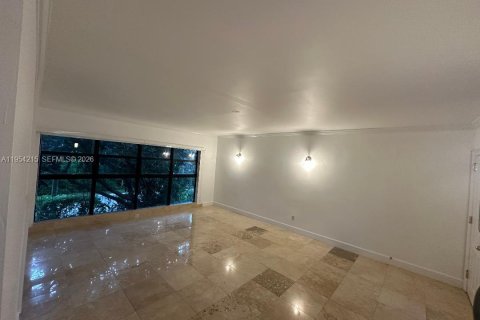 Apartamento en alquiler en Bal Harbour, Florida, 1 dormitorio, 76.46 m2 № 2008971 - foto 3