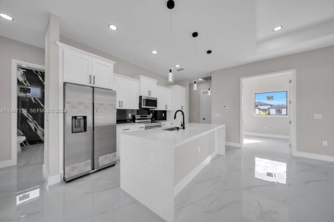 Villa ou maison à vendre à Lehigh Acres, Floride: 3 chambres, 153.29 m2 № 2003319 - photo 14