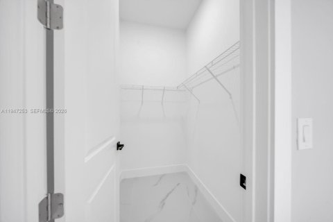 Villa ou maison à vendre à Lehigh Acres, Floride: 3 chambres, 153.29 m2 № 2003319 - photo 19