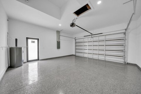 Villa ou maison à vendre à Lehigh Acres, Floride: 3 chambres, 153.29 m2 № 2003319 - photo 12