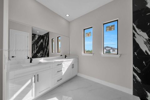 Villa ou maison à vendre à Lehigh Acres, Floride: 3 chambres, 153.29 m2 № 2003319 - photo 23