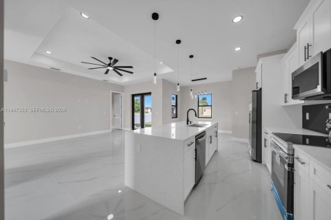 Villa ou maison à vendre à Lehigh Acres, Floride: 3 chambres, 153.29 m2 № 2003319 - photo 13