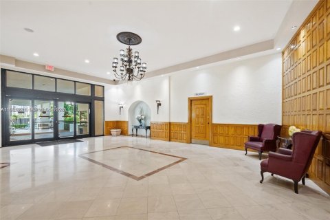 Condo in Hollywood, Florida, 2 bedrooms № 2087896 - photo 28