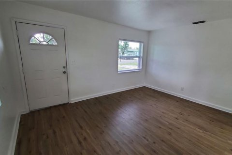 Casa en venta en Saint Petersburg, Florida, 3 dormitorios, 81.57 m2 № 1823102 - foto 2