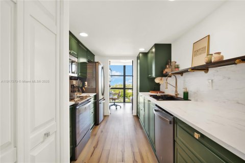 Купить кондоминиум в Майами, Флорида 2 спальни, 145.58м2, № 1975884 - фото 8