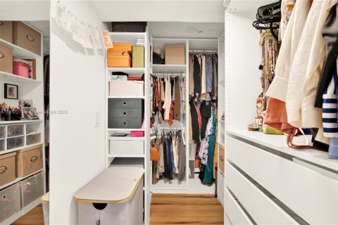 Купить кондоминиум в Майами, Флорида 2 спальни, 145.58м2, № 1975884 - фото 23