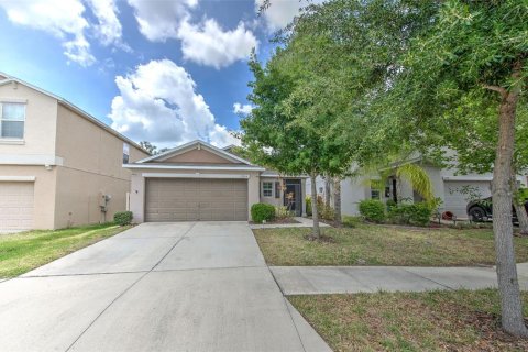 House in Wimauma, Florida 3 bedrooms, 134.8 sq.m. № 2360379