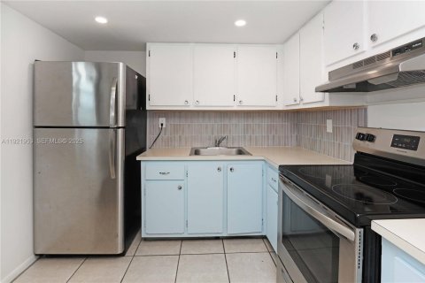 Condominio en alquiler en Miami Beach, Florida, 1 dormitorio, 62.52 m2 № 1975874 - foto 7