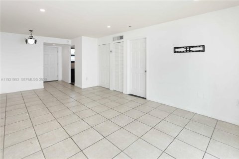 Condominio en alquiler en Miami Beach, Florida, 1 dormitorio, 62.52 m2 № 1975874 - foto 5