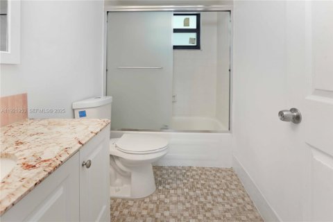 Condominio en alquiler en Miami Beach, Florida, 1 dormitorio, 62.52 m2 № 1975874 - foto 16