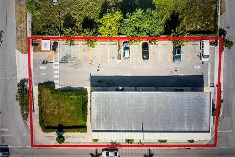 Купить коммерческую недвижимость в Майами, Флорида № 2038162 - фото 5