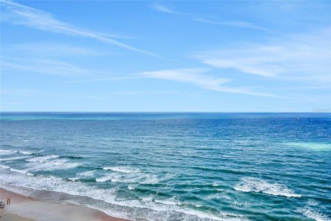 Condominio en venta en Daytona Beach, Florida, 3 dormitorios, 278.99 m2 № 1569280 - foto 3