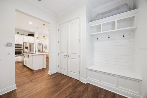 Townhouse in LAKESHORE in Winter Garden, Florida 5 bedrooms, 294.87 sq.m. № 2097902 - photo 24