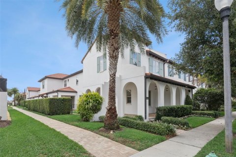 Townhouse in LAKESHORE in Winter Garden, Florida 5 bedrooms, 294.87 sq.m. № 2097902 - photo 3