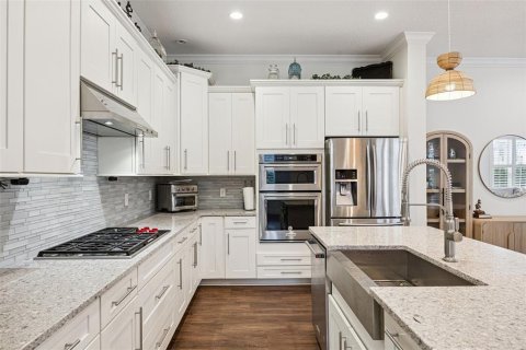 Townhouse in LAKESHORE in Winter Garden, Florida 5 bedrooms, 294.87 sq.m. № 2097902 - photo 19