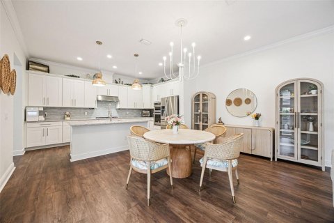 Townhouse in LAKESHORE in Winter Garden, Florida 5 bedrooms, 294.87 sq.m. № 2097902 - photo 21