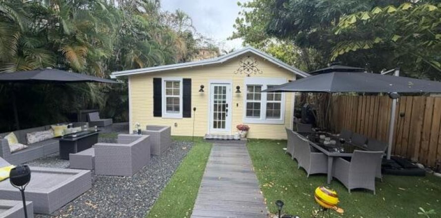 Villa ou maison à Fort Lauderdale, Floride 3 chambres, 114.36 m2 № 2084808