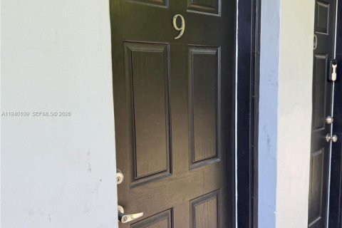 Appartement à louer à Miami, Floride: 1 chambre, 65.03 m2 № 1997145 - photo 2