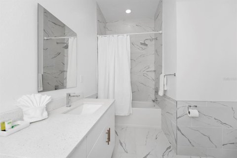 Townhouse in Davenport, Florida 5 bedrooms, 187.66 sq.m. № 1735354 - photo 22