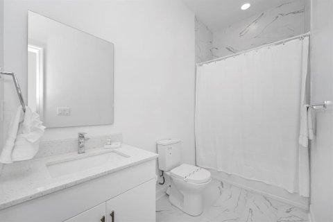 Townhouse in Davenport, Florida 5 bedrooms, 187.66 sq.m. № 1735354 - photo 17