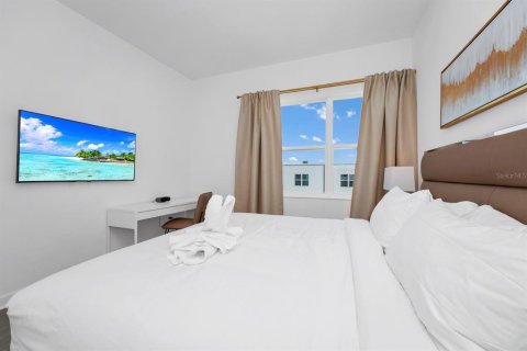 Townhouse in Davenport, Florida 5 bedrooms, 187.66 sq.m. № 1735354 - photo 24