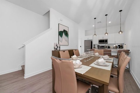 Townhouse in Davenport, Florida 5 bedrooms, 187.66 sq.m. № 1735354 - photo 9