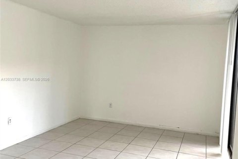 Copropriété à louer à Miami, Floride: 1 chambre, 73.95 m2 № 2154600 - photo 9